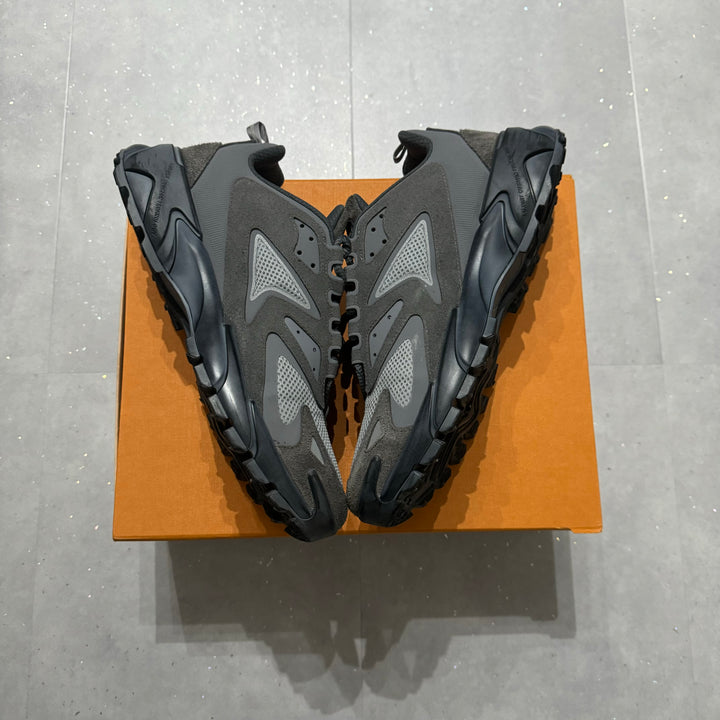 LV Grey Tatics - 9/10