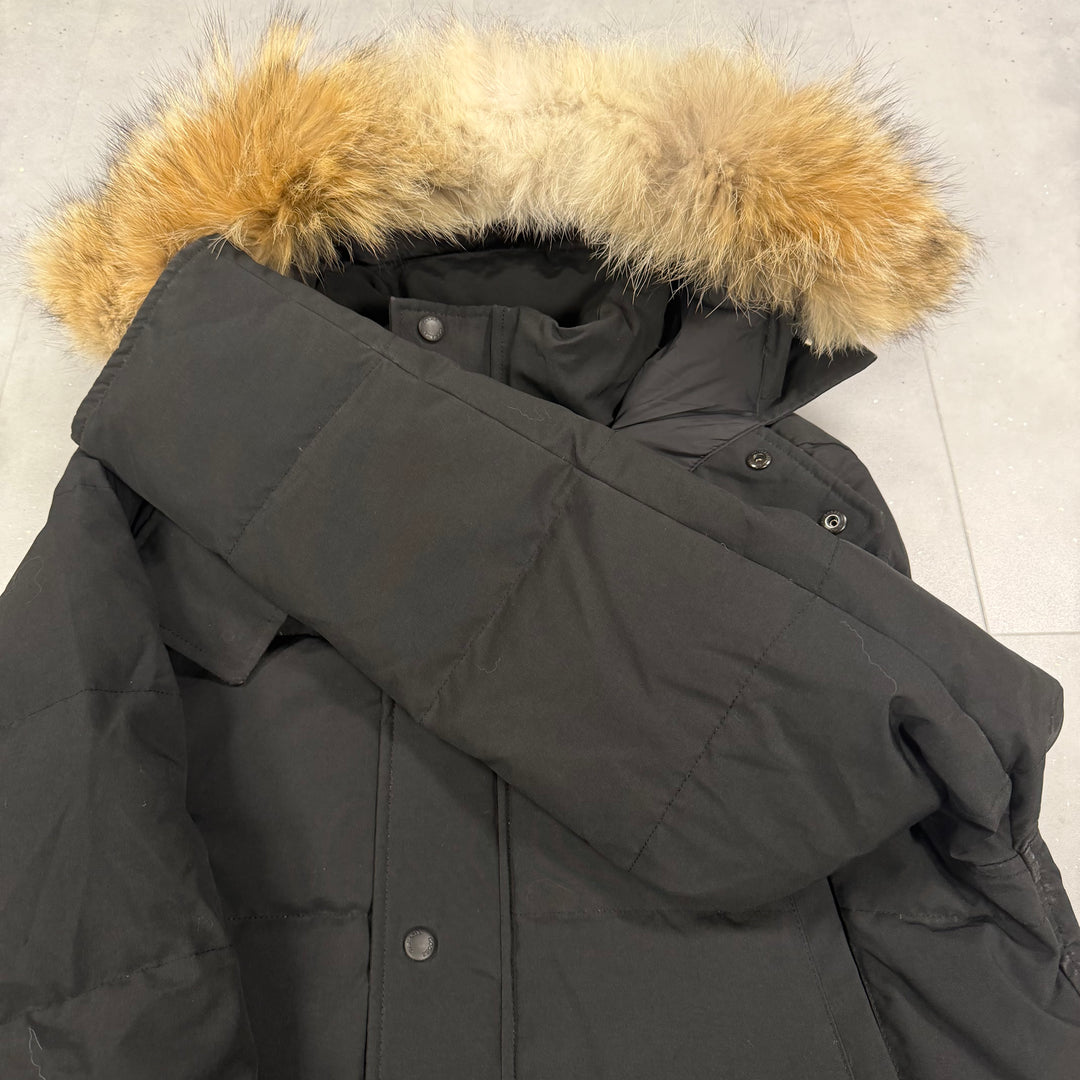 Wyndham Parka Black ( L )